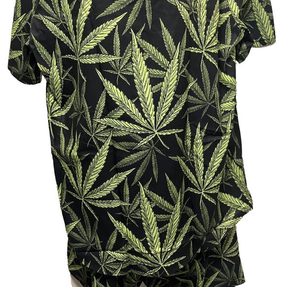 NIP Men's Swim Trunks and Button Down Top Size: Medium - Picture 5 of 8